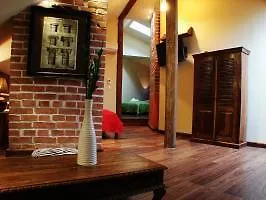 Old Town Studios Bed And Breakfast 3*
