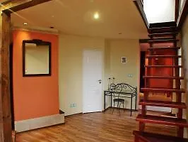 Old Town Studios Bed And Breakfast 3*