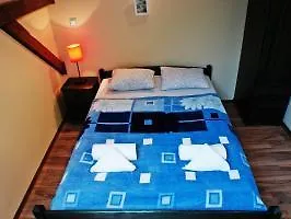 Old Town Studios Bed And Breakfast